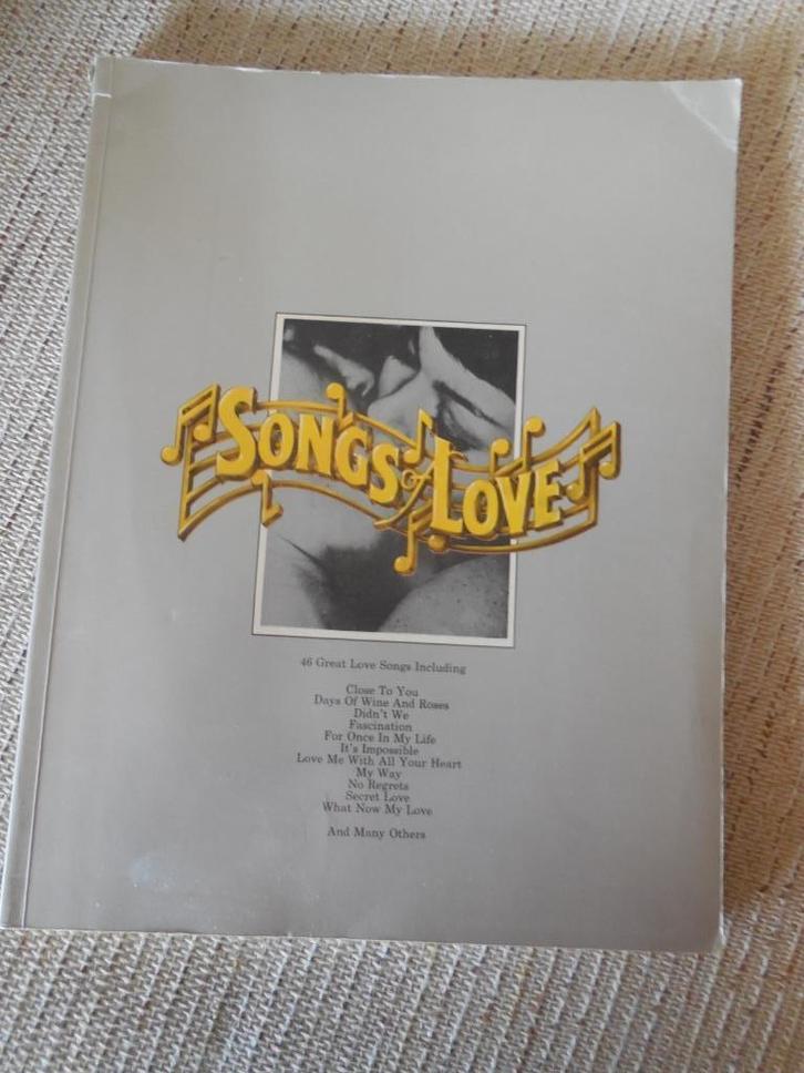 Muziekboek - Songs of love, Boeken, Hobby en Vrije tijd, Gelezen, Overige onderwerpen, Ophalen of Verzenden
