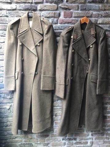 2 Vintage Wollen Legerjassen beschikbaar voor biedingen