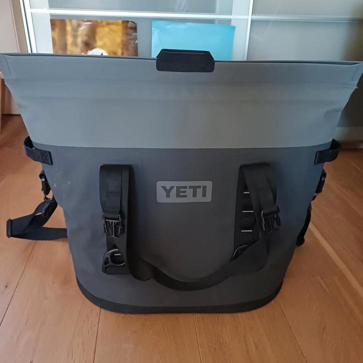 Yeti Hopper M30 Koeltas - Zo goed als nieuw!, Caravans en Kamperen, Koelboxen, Zo goed als nieuw, Koeltas, Koelelement, Ophalen of Verzenden