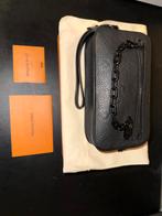 Louis Vuitton Toilet Tas - Zwart Leer, Sieraden, Tassen en Uiterlijk, Tassen | Damestassen, Ophalen of Verzenden, Zo goed als nieuw