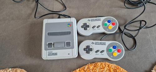 Super nintendo mini, Spelcomputers en Games, Spelcomputers | Nintendo Super NES, Zo goed als nieuw, Met 2 controllers, Met games