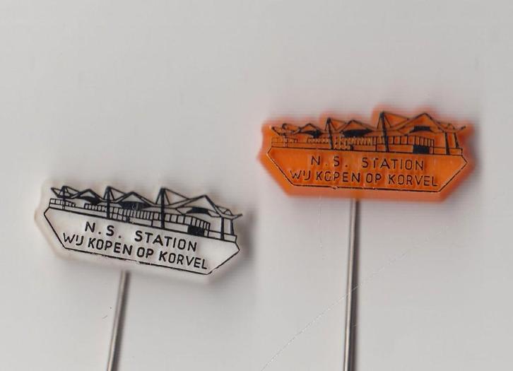 NS Station Spoorwegen speldjes, Verzamelen, Speldjes, Pins en Buttons, Gebruikt, Speldje of Pin, Overige onderwerpen, Ophalen of Verzenden