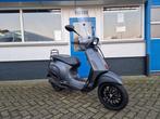 HANDEL / OPKNAP : Vespa Sprint MAT GRIJS 2017 carburateur, Ophalen, Gebruikt, Overige modellen, Benzine