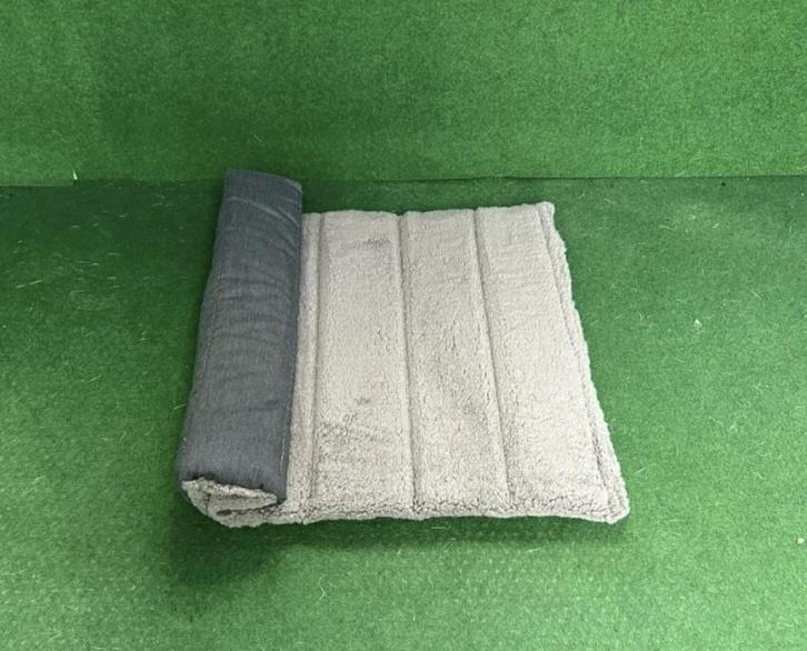 Sun Garden Oskar Oprolbaar Hondenkleed 100x65x4 cm Grijs, Dieren en Toebehoren, Hondenmanden, Nieuw, Ophalen of Verzenden