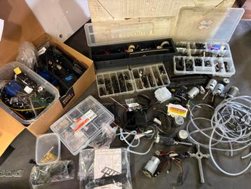 Lot rc onderdelen beschikbaar voor biedingen