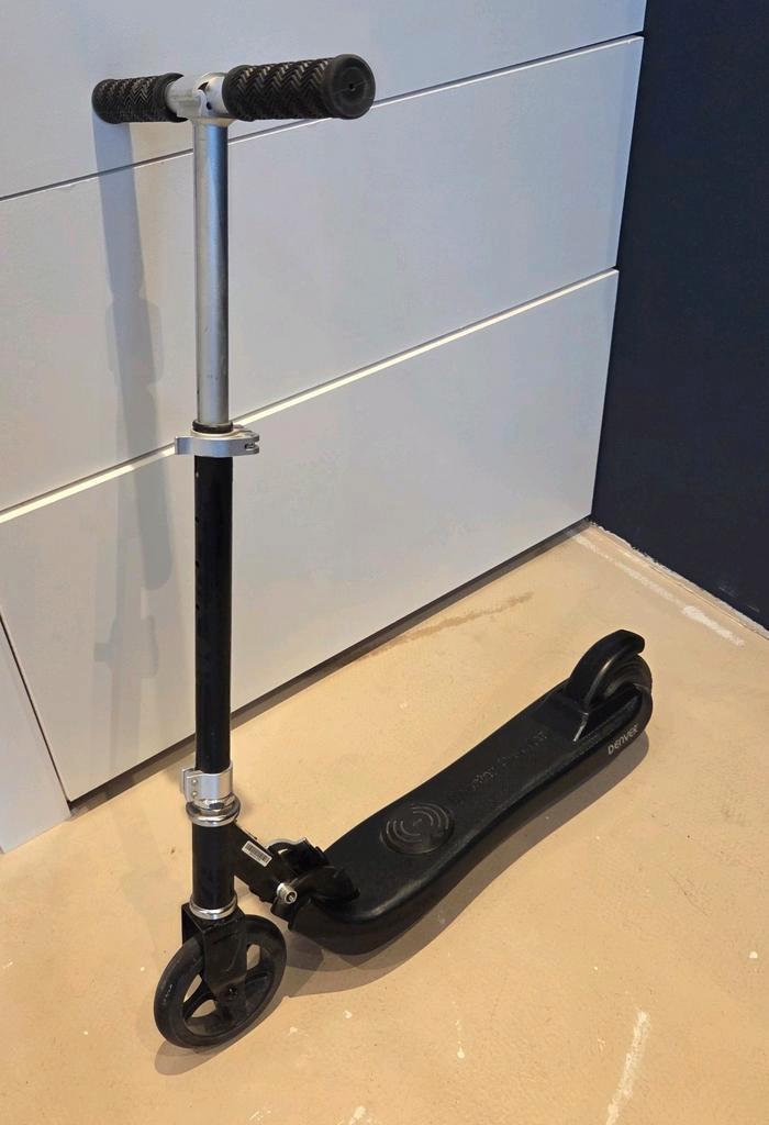 Elektrische kinderstep, Fietsen en Brommers, Steps, Gebruikt, Elektrische step (E-scooter), Ophalen