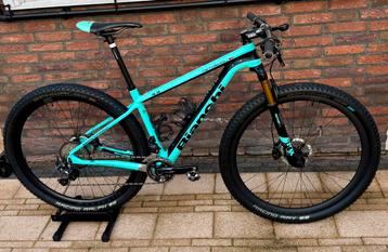 BIANCHI Methanol CV 9.3 SHIMANO DI2 XT 11Sp. groepset. beschikbaar voor biedingen