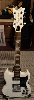 Fazley Vintage Serie SG +  Nieuwe Spark 40 Pearl Versterker, Muziek en Instrumenten, Snaarinstrumenten | Gitaren | Elektrisch