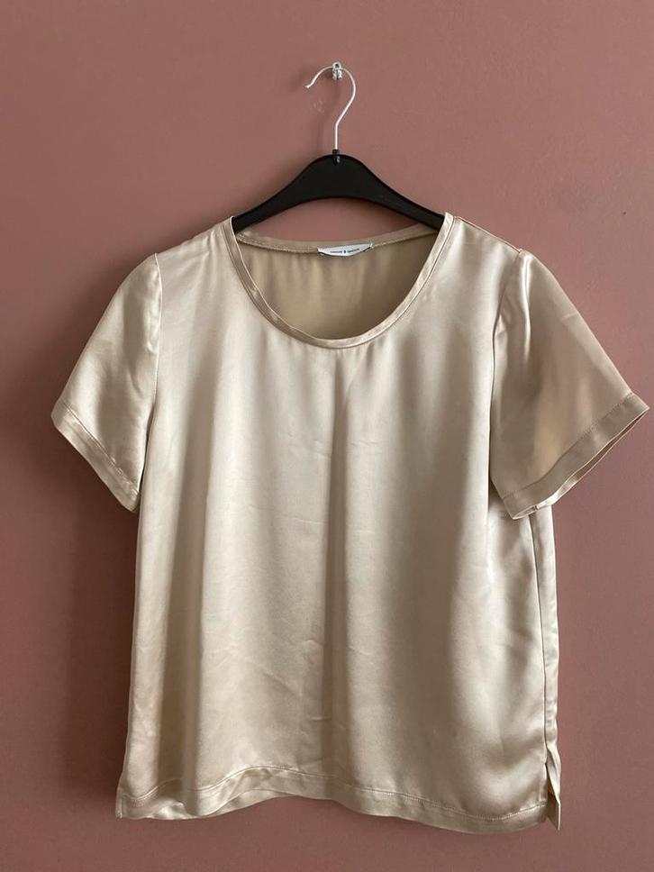 Samsøe Samsøe Beige gouden Top - Maat S/M, Kleding | Dames, Tops, Zo goed als nieuw, Maat 36 (S), Beige, Korte mouw, Ophalen of Verzenden