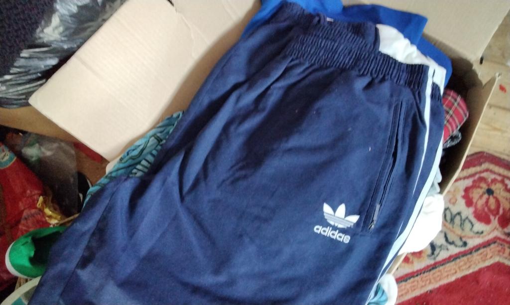 kleding pakket Rok Jas Adidas Broek Shirts, Ophalen, Zo goed als nieuw, Maat 38/40 (M)