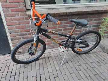 Crossfiets met handrem en terugtraprem  beschikbaar voor biedingen