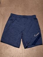 Nike korte broek donkerblauw maat 137-147, Kleding | Heren, Sportkleding, Blauw, Nike, Overige maten, Ophalen of Verzenden