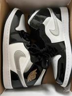 NIEUW Air Jordan 1 MID SE, Kleding | Heren, Schoenen, Zwart, Nieuw, Ophalen of Verzenden, Sneakers of Gympen