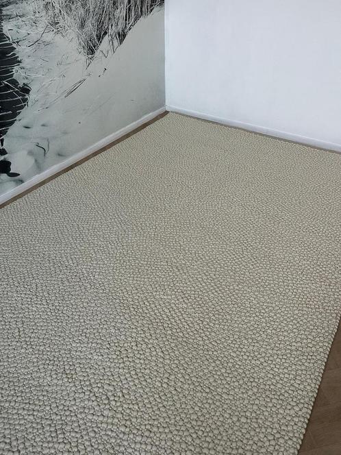 Wol bolletjes vloerkleed 200/290 ivoor karpet, Huis en Inrichting, Stoffering | Tapijten en Kleden, Nieuw, 200 cm of meer, 200 cm of meer