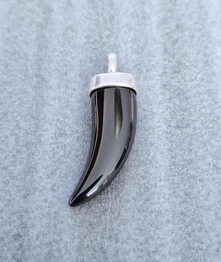 TI SENTO zilveren (925) TAND hanger met ZWARTE EDELSTEEN, Sieraden, Tassen en Uiterlijk, Kettinghangers, Zo goed als nieuw, Zilver