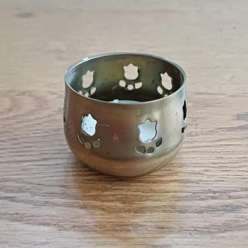 Messing waxinelichthouder met tulpen, Huis en Inrichting, Woonaccessoires | Kandelaars en Kaarsen, Gebruikt, Kandelaar, Minder dan 25 cm