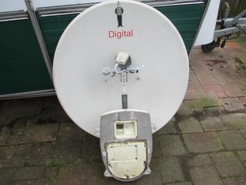 volautomatische satelietschotel beschikbaar voor biedingen