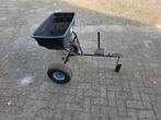 Zoutstrooier en kiep karretje voor achter zitmaaier, Tuin en Terras, Ophalen, 50 cm of meer