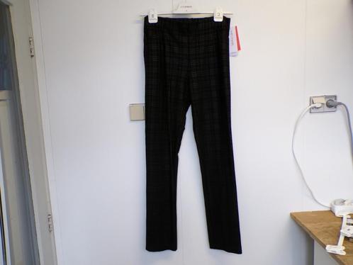 Zwart/grijze tregging Mona Lisa elast.taille 44 nieuiw!, Kleding | Dames, Grote Maten, Nieuw, Broek of Spijkerbroek, Overige kleuren