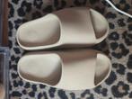 yeezy slides, Verzenden, Zo goed als nieuw