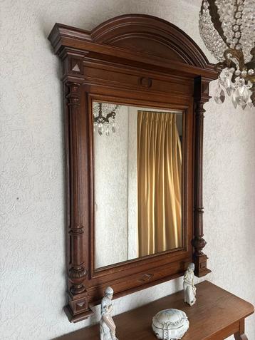Antieke Spiegel beschikbaar voor biedingen
