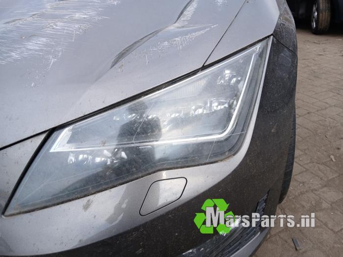 Koplamp links van een Seat Leon, Auto-onderdelen, Verlichting, Seat, Gebruikt, 3 maanden garantie, Ophalen of Verzenden