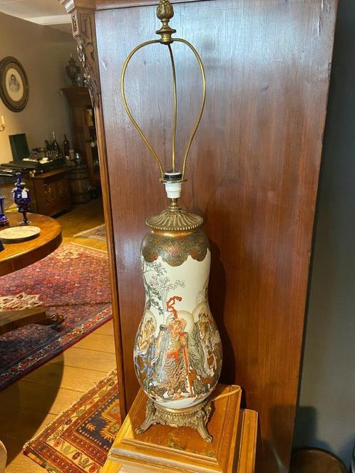 Japanse sierlamp (1930) handbeschilderd, bronzen voet, Antiek en Kunst, Antiek | Koper en Brons, Brons, Ophalen of Verzenden
