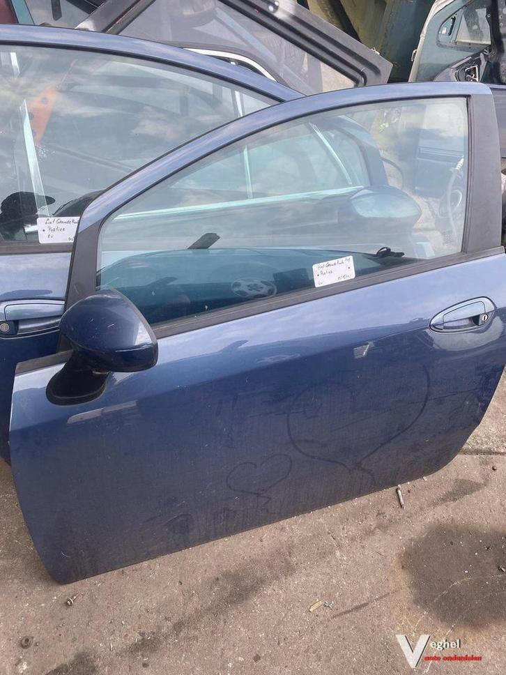 Fiat grande Punto 2007 portier linksvoor of rechtsvoor 3 deu, Auto-onderdelen, Carrosserie en Plaatwerk, Deur, Gebruikt, Ophalen