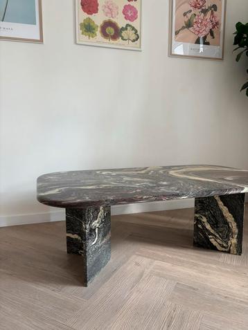 Marmeren Salontafel beschikbaar voor biedingen