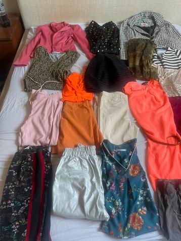 Dames kleding pakket 36/38 beschikbaar voor biedingen