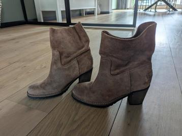 Stoere suède Shabbies laarzen  beschikbaar voor biedingen