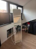 IKEA KNAPPER staande spiegel (perfecte staat), Huis en Inrichting, Woonaccessoires | Spiegels, Ophalen, Zo goed als nieuw
