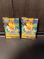 2x Jolteon V Pokémon Kaarten, Ophalen of Verzenden, Zo goed als nieuw, Meerdere kaarten