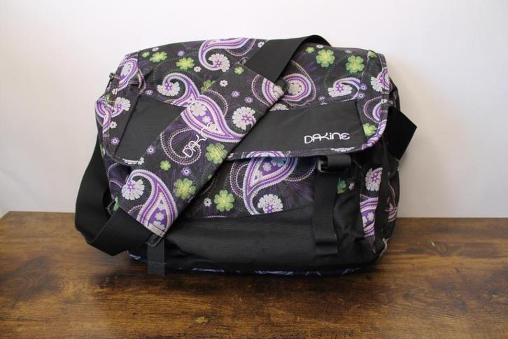 Dakine schoudertas, Sieraden, Tassen en Uiterlijk, Tassen | Rugtassen, Overige merken, 25 tot 40 cm, Minder dan 30 cm, Ophalen of Verzenden