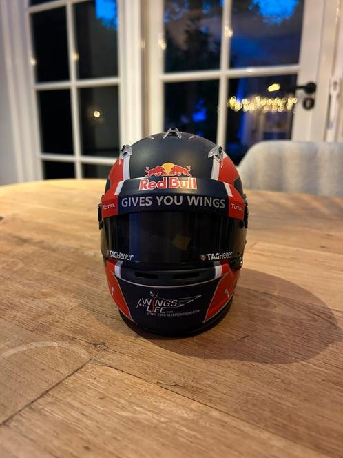 Daniil Kvyat 2016 F1 Helm – Schaal 1:2, Verzamelen, Automerken, Motoren en Formule 1, Zo goed als nieuw, Formule 1, Verzenden