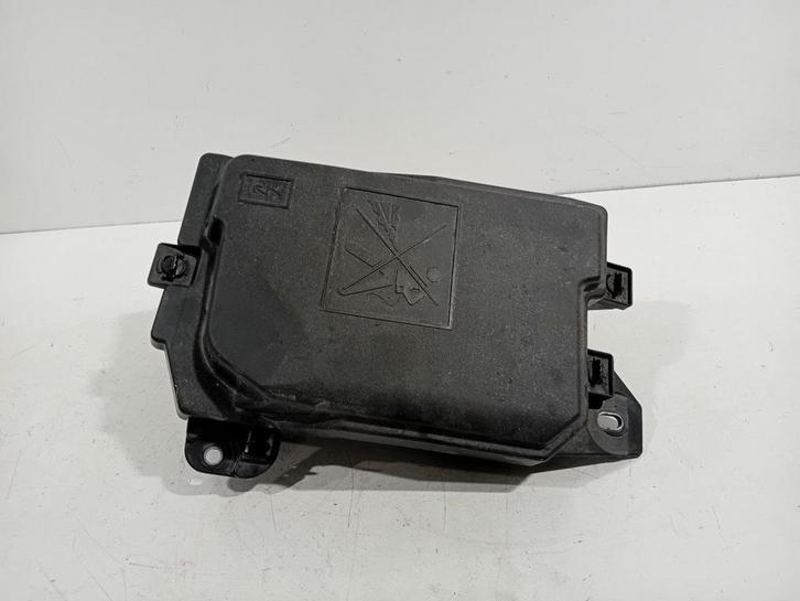 Zekeringkast Renault Clio, Auto-onderdelen, Elektronica en Kabels, Renault, Gebruikt, Herkomst onderdeel bekend, 12 maanden garantie