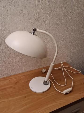 Hala bureau- of tafellamp, vintage beschikbaar voor biedingen