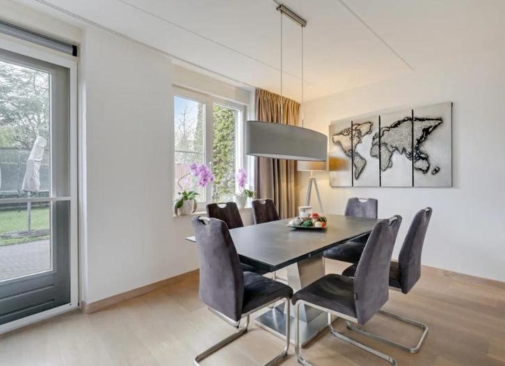 Mooie Uitschuifbare 8 pers. eettafel met 6 stoelen, Huis en Inrichting, Tafels | Eettafels, Zo goed als nieuw, 50 tot 100 cm, 200 cm of meer