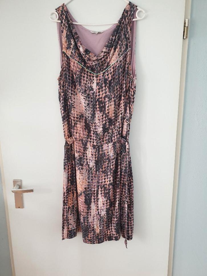 Sandwich Jurk maat 44, Kleding | Dames, Jurken, Zo goed als nieuw, Maat 42/44 (L), Overige kleuren, Knielengte, Ophalen