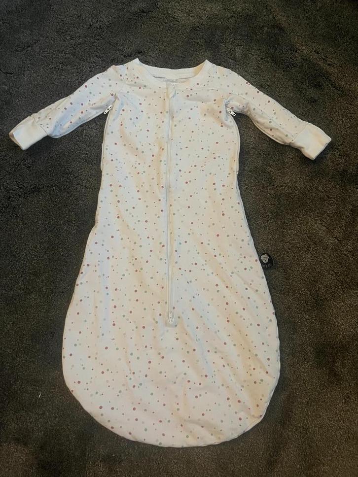 Fedde en Kees Bundi slaapzakje 6-9 maanden stippen, Kinderen en Baby's, Dekens, Slaapzakjes en Inbakerproducten, Zo goed als nieuw