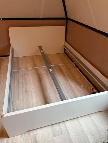 Askvoll bedframe inclusief lattenbodem 140 X 200 nieuwstaat - afbeelding 3