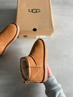 UGG Ultra Mini Laarzen - Maat 38, Verzenden, Nieuw, Bruin, Lage of Enkellaarzen