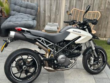 Goed onderhouden Ducati Hypermotard 796 vaste prijs €5000,- beschikbaar voor biedingen