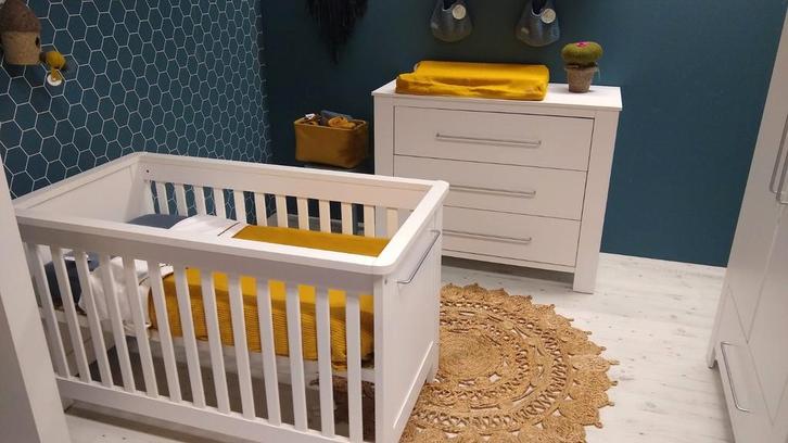 Babykamer meubels, Kinderen en Baby's, Kinderkamer | Commodes en Kasten, Zo goed als nieuw, 105 cm of meer, 100 cm of meer, 50 tot 70 cm