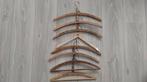 Curiosa 8 stuks kledinghangers met opdruk., Ophalen of Verzenden, Zo goed als nieuw, Hout