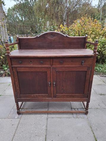 Dressoir kast beschikbaar voor biedingen