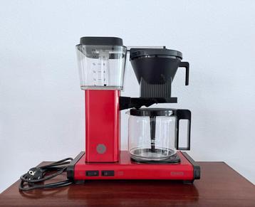Douwe Egberts koffiezetapparaat unieke kleur rood beschikbaar voor biedingen