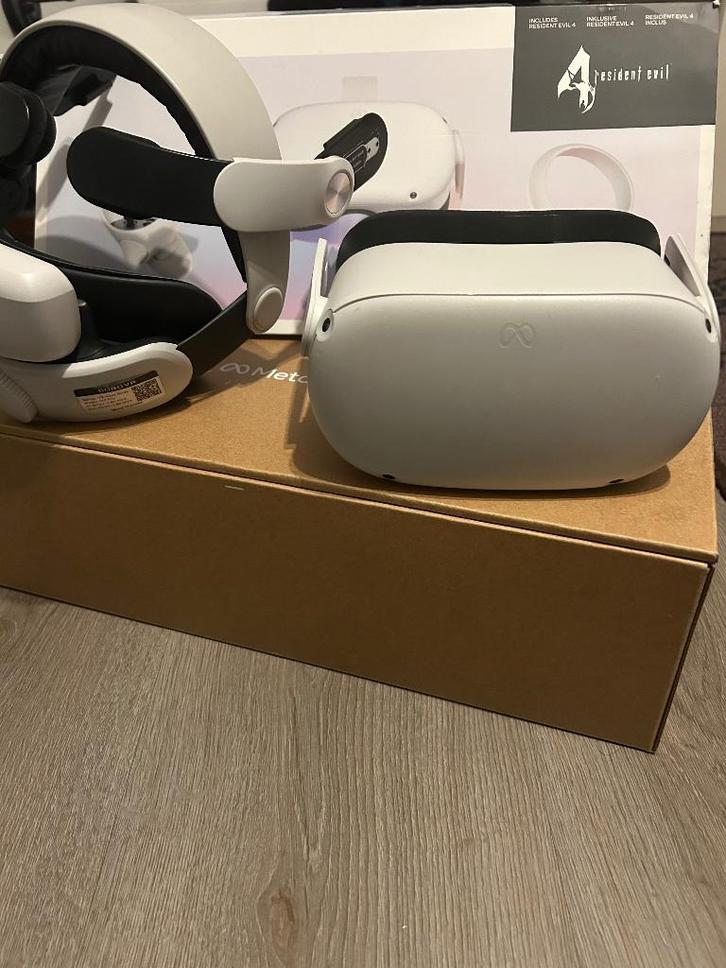 Oculus quest 2 Resident Evil 4 + head strap set - 128gb, Spelcomputers en Games, Virtual Reality, Zo goed als nieuw, Overige platformen