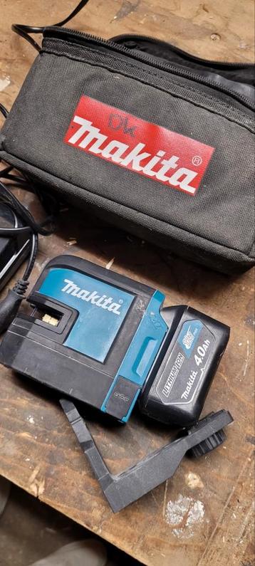 Makita Kruislijnlaser Rood - Perfect voor klussen! beschikbaar voor biedingen