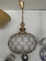 Mooi oude Franse hanglamp met glazen bol vintage, Huis en Inrichting, Lampen | Hanglampen, Gebruikt, Geen, Ophalen of Verzenden